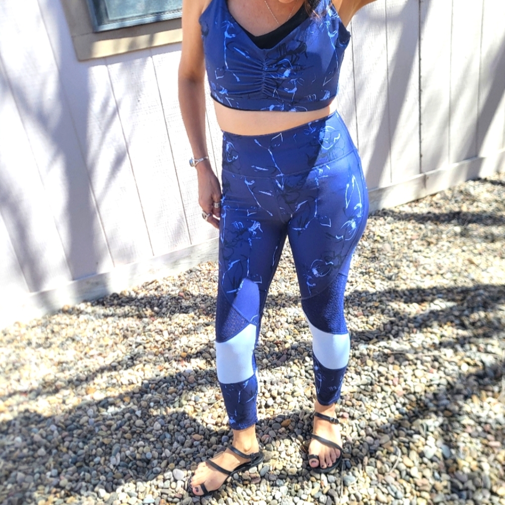 NEW Patchwork Fabletics leggings with white shape dots & lines